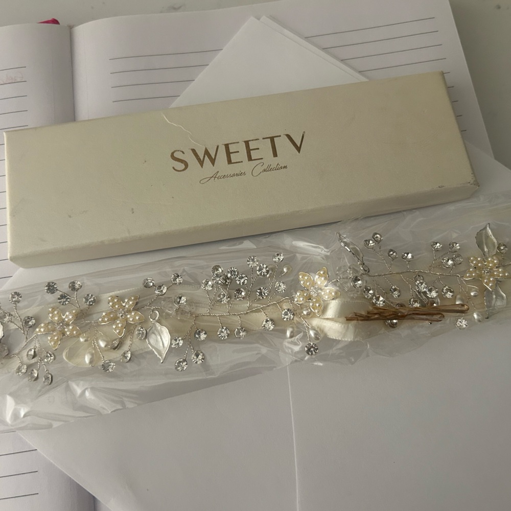 SWEETV Bridal Hair Vine with Pearls and Crystals